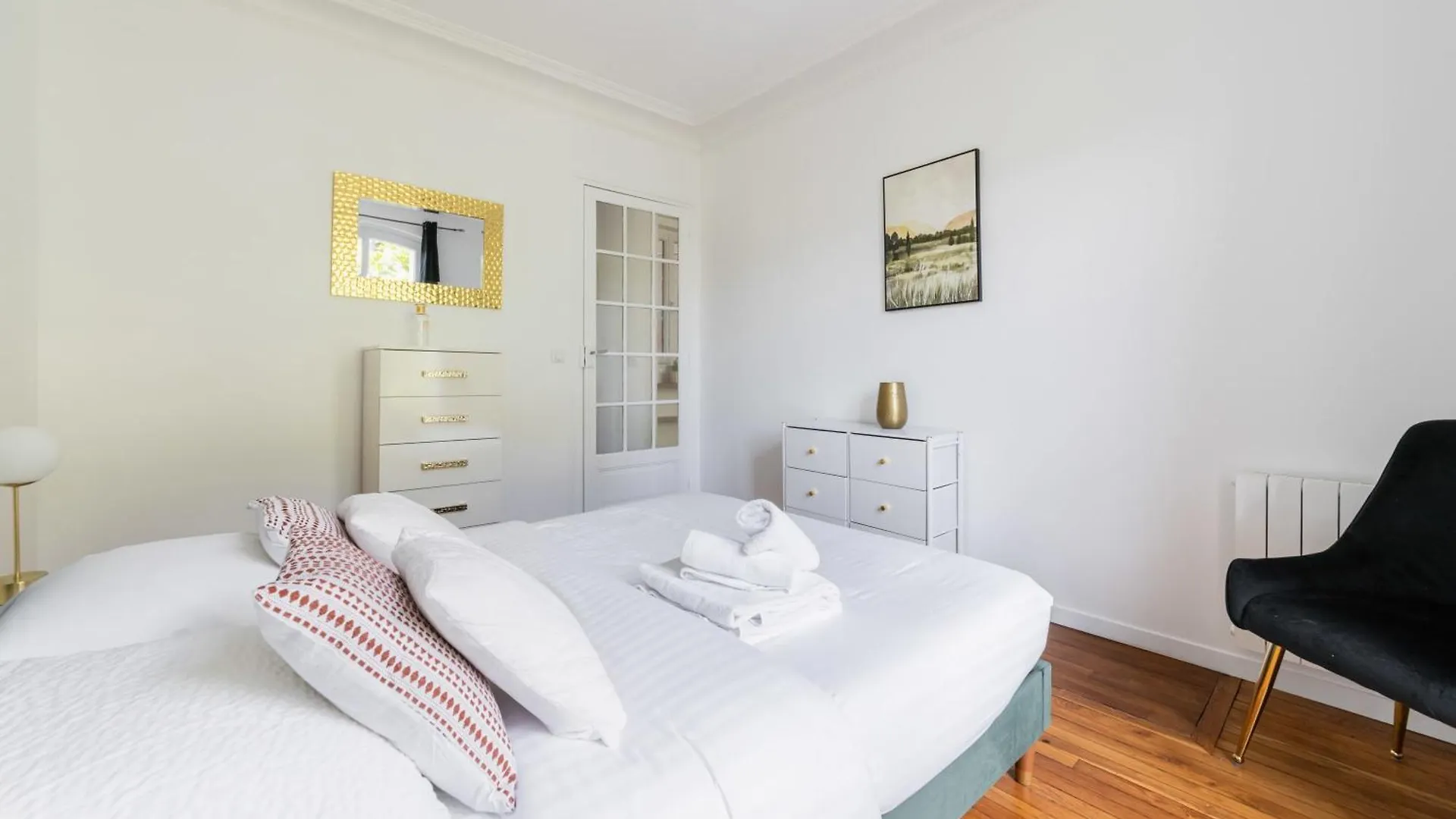 2 Pieces Fonctionnel Metro Jaures - 19 - 4p - Flat-guest *